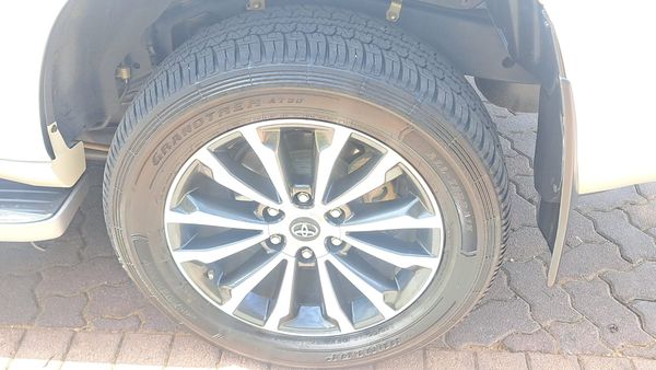 2023-Toyota-Land-Cruiser-Prado-28-GD-VX-Auto image:11