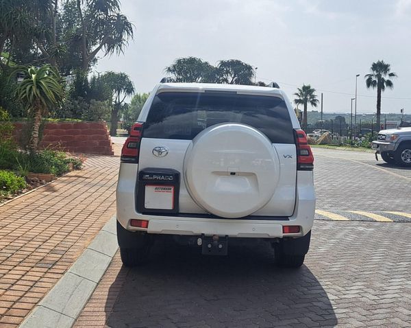 2023-Toyota-Land-Cruiser-Prado-28-GD-VX-Auto image:5