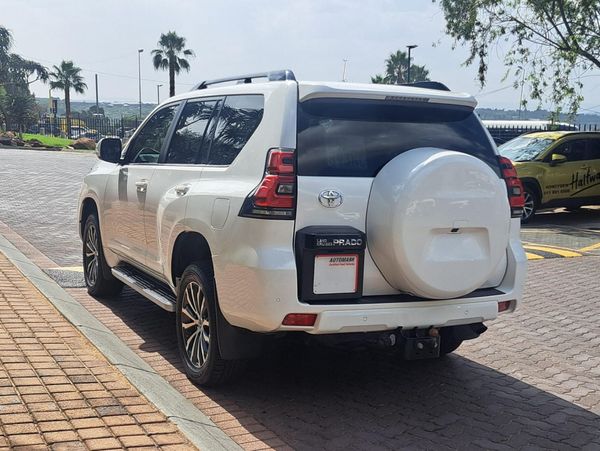 2023-Toyota-Land-Cruiser-Prado-28-GD-VX-Auto image:6
