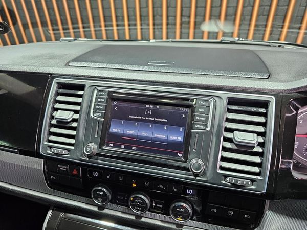 2017-Volkswagen-Caravelle-T6-20-BiTDI-Highline-Auto image:13