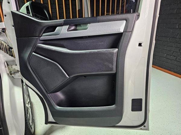 2017-Volkswagen-Caravelle-T6-20-BiTDI-Highline-Auto image:6