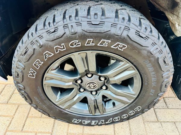 2024-Toyota-Hilux-28-GD-6-Raised-Body-Raider-Auto-Double-Cab image:6