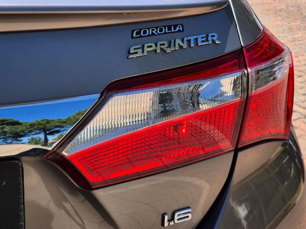 2015-Toyota-Corolla-16-Sprinter image:8