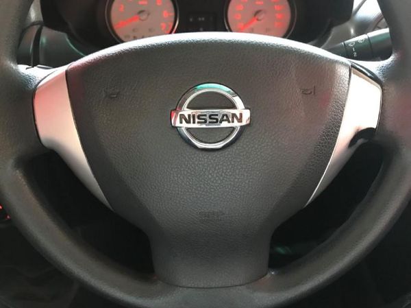 2024-Nissan-NP200-16 image:10