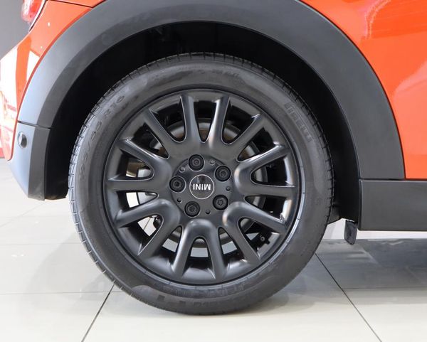 2020-MINI-Hatch-Cooper-Auto image:11