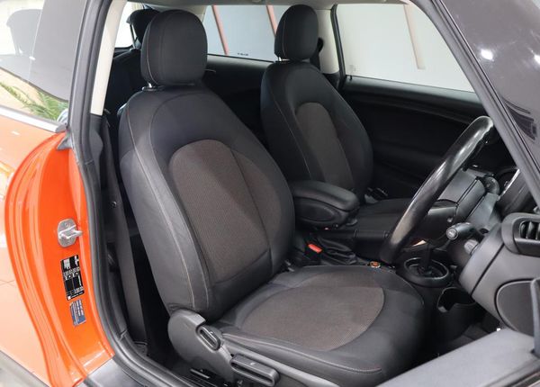 2020-MINI-Hatch-Cooper-Auto image:13