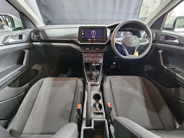 2025-Volkswagen-T-Cross-10-TSI-Auto image:8