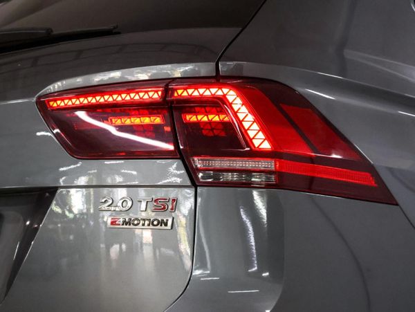 2019-Volkswagen-Tiguan-20-TSI-Highline-4Motion-Auto image:12