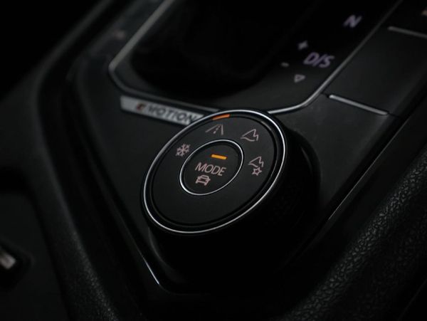 2019-Volkswagen-Tiguan-20-TSI-Highline-4Motion-Auto image:14