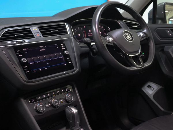 2019-Volkswagen-Tiguan-20-TSI-Highline-4Motion-Auto image:23