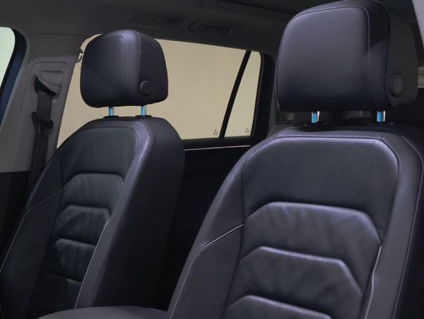 2019-Volkswagen-Tiguan-20-TSI-Highline-4Motion-Auto image:25