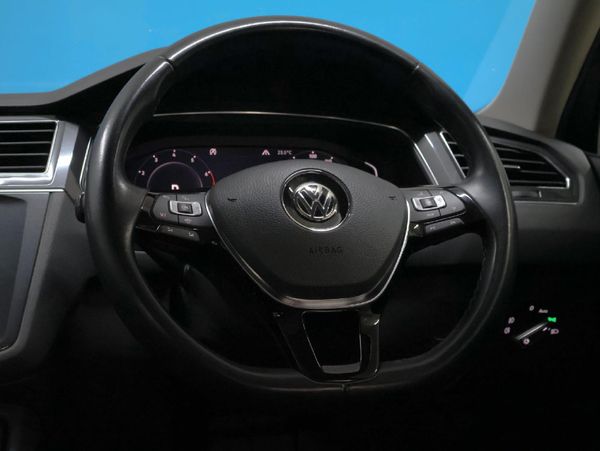 2019-Volkswagen-Tiguan-20-TSI-Highline-4Motion-Auto image:27