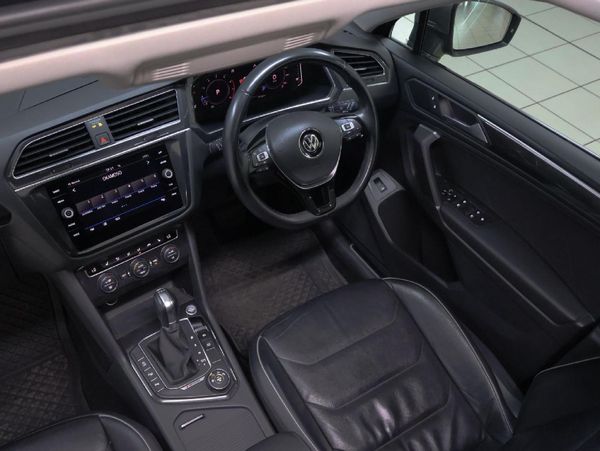 2019-Volkswagen-Tiguan-20-TSI-Highline-4Motion-Auto image:29
