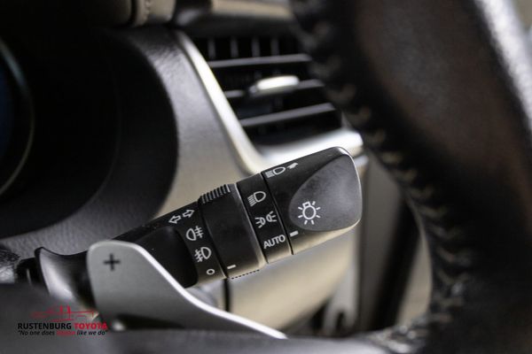2021-Toyota-Fortuner-28-GD-6-Raised-Body-Auto image:11