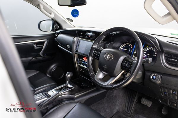 2021-Toyota-Fortuner-28-GD-6-Raised-Body-Auto image:15