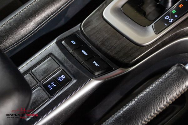 2021-Toyota-Fortuner-28-GD-6-Raised-Body-Auto image:18