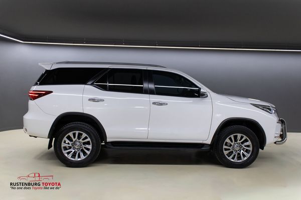 2021-Toyota-Fortuner-28-GD-6-Raised-Body-Auto image:1