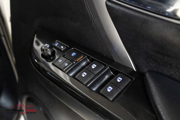 2021-Toyota-Fortuner-28-GD-6-Raised-Body-Auto image:20