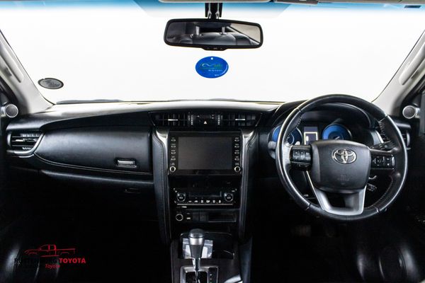 2021-Toyota-Fortuner-28-GD-6-Raised-Body-Auto image:6
