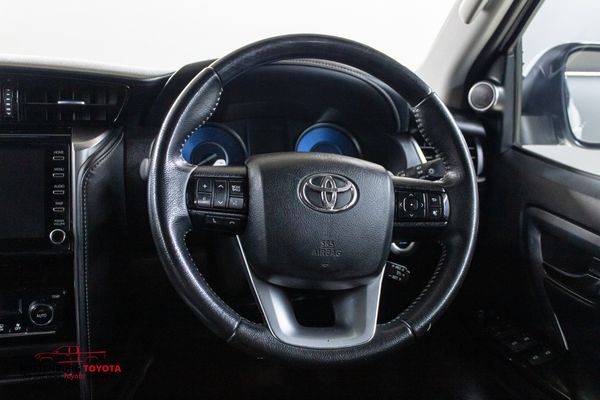 2021-Toyota-Fortuner-28-GD-6-Raised-Body-Auto image:7