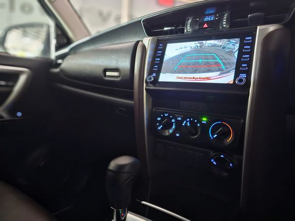 2019-Toyota-Fortuner-24-GD-6-4x4-Auto image:9