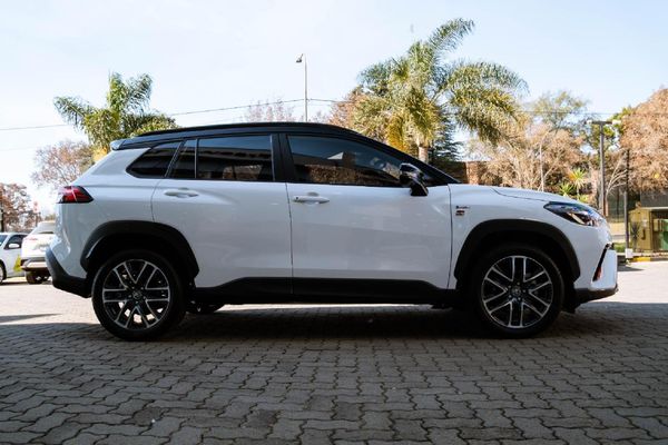 2026-Toyota-Corolla-Cross-18-GR-S-Hybrid image:4