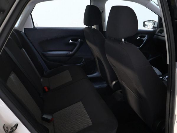 2019-Volkswagen-Polo-GP-14-Trendline image:9