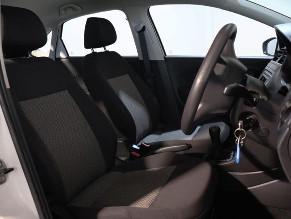 2019-Volkswagen-Polo-GP-14-Trendline image:13