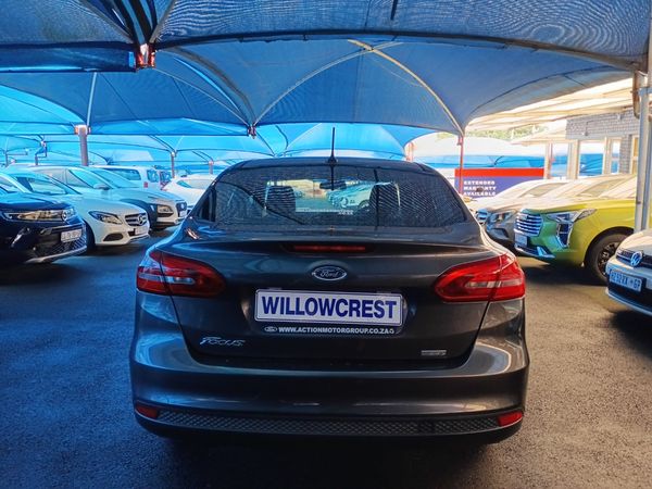 2018-Ford-Focus-10-EcoBoost-Ambiente image:6