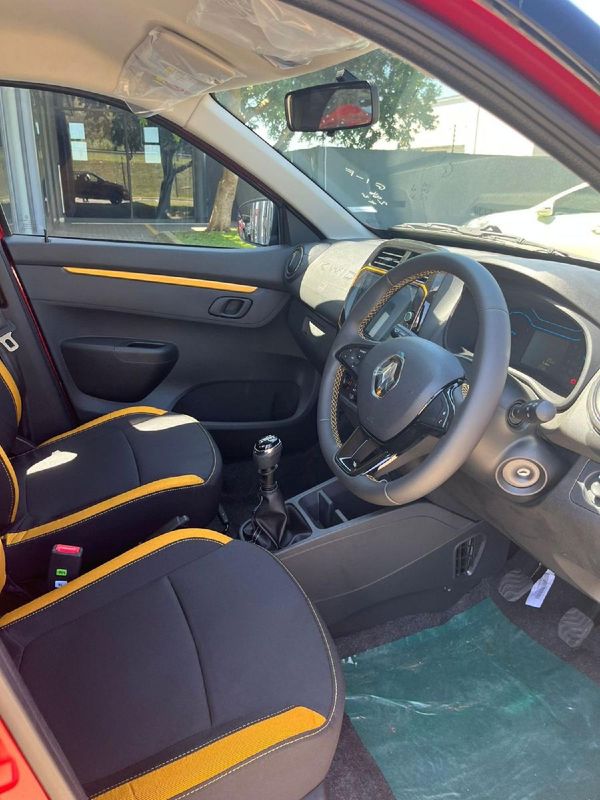 2026-Renault-Kwid-10-10-Year-Ltd-Edition image:12