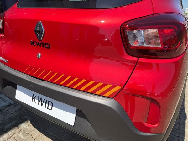 2026-Renault-Kwid-10-10-Year-Ltd-Edition image:5