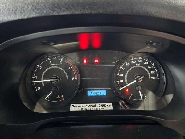2022-Toyota-Hilux-24-GD-6-SR-4x4-Single-Cab image:12