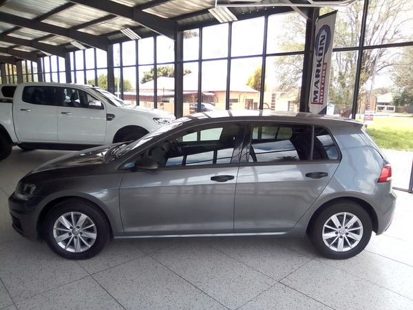 2019-Volkswagen-Golf-VII-10-TSI-Trendline image:5