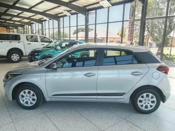 2020-Hyundai-i20-12-Motion image:5