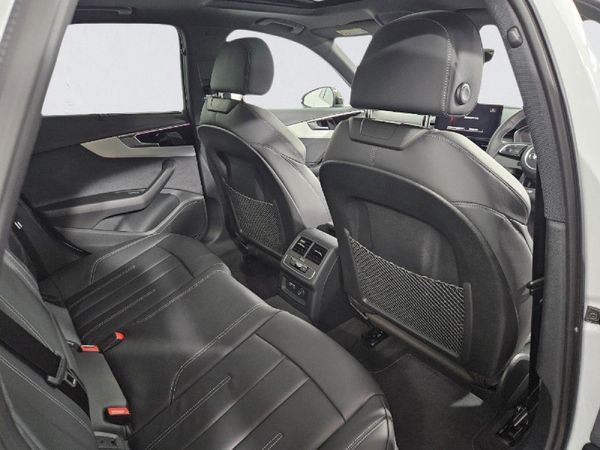 2025-Audi-A4-Black-Edition-S-Tronic-35-TFSI image:6