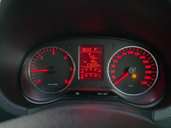 2013-Volkswagen-Amarok-20-BiTDI-Highline-132kW-4Motion-Auto-Double-Cab image:29