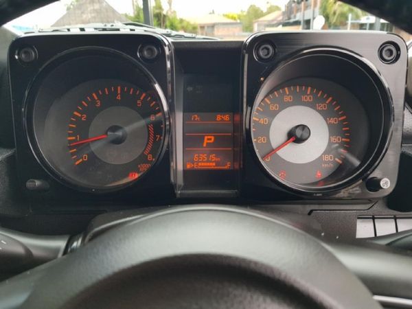 2020-Suzuki-Jimny-15-GLX-Auto image:11