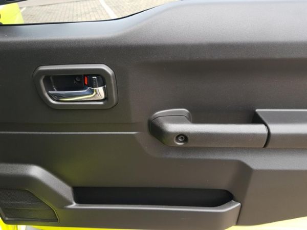 2020-Suzuki-Jimny-15-GLX-Auto image:6