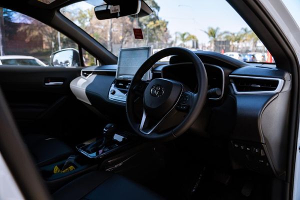 2026-Toyota-Corolla-Cross-18-XR-Hybrid image:10