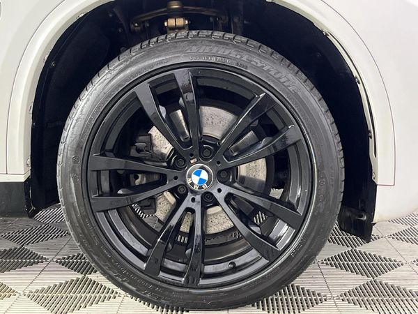 2015-BMW-X5-xDrive40d-M-Sport-Auto image:5