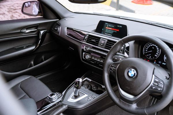 2018-BMW-1-Series-120i-5-dr-Auto image:10