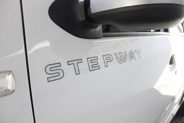 2018-Renault-Sandero-900T-Stepway-Dynamique image:3
