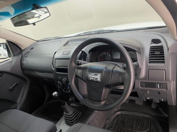 2026-Isuzu-D-Max-250C-Single-Cab image:9