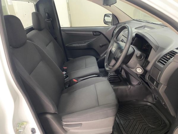 2026-Isuzu-D-Max-250C-Single-Cab image:7