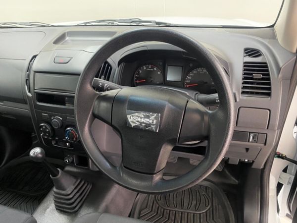 2026-Isuzu-D-Max-250C-Single-Cab image:8