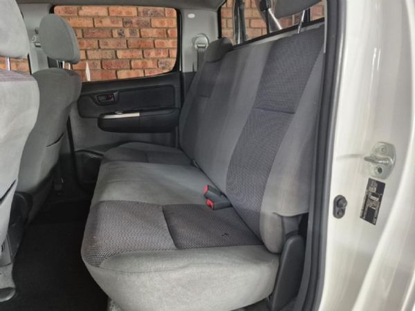 2012-Toyota-Hilux-30-D-4D-Raider-Raised-Body-Double-Cab image:14
