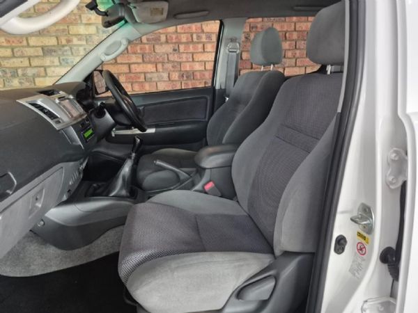 2012-Toyota-Hilux-30-D-4D-Raider-Raised-Body-Double-Cab image:23