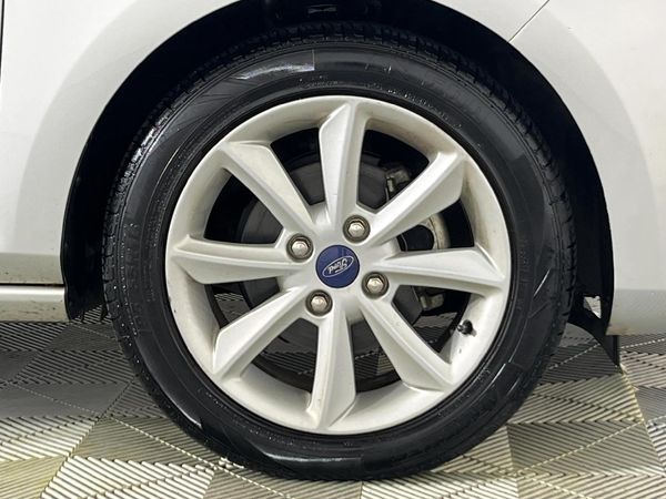 2018-Ford-Fiesta-15-TDCi-Trend-5-dr image:5