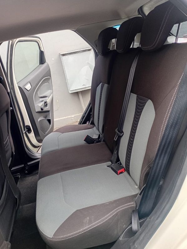2016-Ford-EcoSport-15-TDCi-Trend image:7
