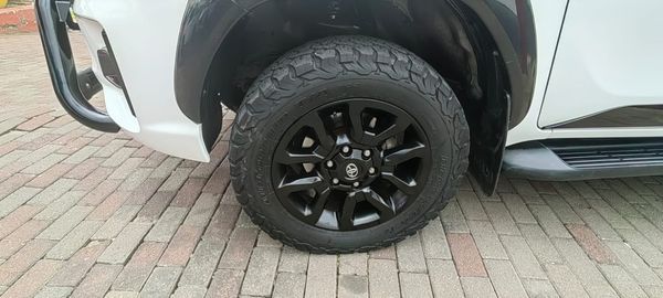 2016-Toyota-Hilux-28-GD-6-Raider-4x4-Double-Cab-Auto image:10
